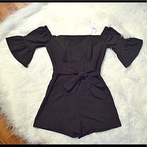 NWT Saks Fifth Avenue black romper— size small